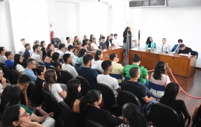 Memorial realiza simulação do júri com estudantes
