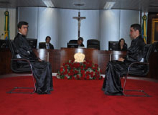 TJSE empossa dois novos Juízes Substitutos