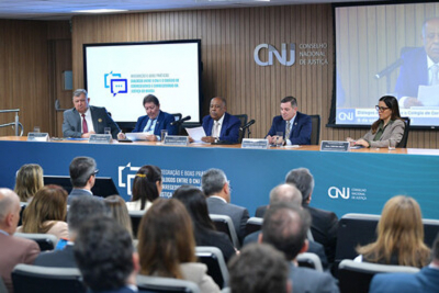 Encontro nacional debate fiscalização, modernização e regularização fundiária nos serviços notariais e registrais