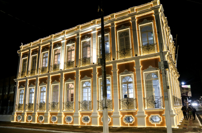 Memorial do Judiciário recebe iluminação especial para festa natalina