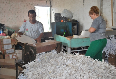 Arquivo Judiciário realiza primeiro descarte de processos e faz doação à Care