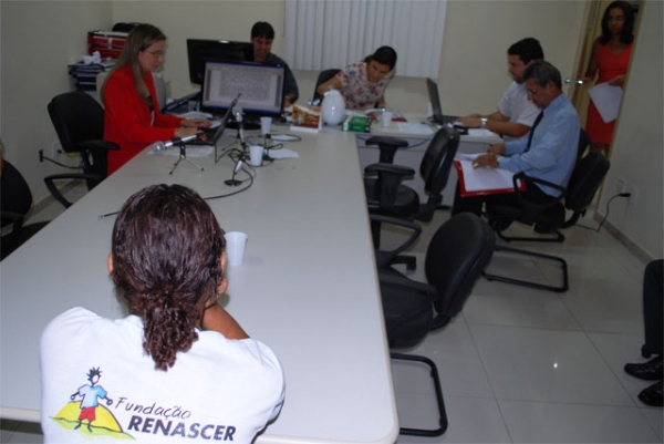 17ª Vara Cível realiza reavaliação de adolescentes internos no CENAM