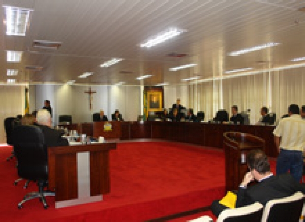 Pleno do TJSE presta homenagem ao Presidente Artêmio Barreto