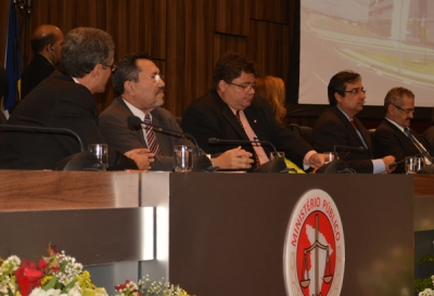 Presidente em exercício participa de reunião do Grupo de Direitos Humanos