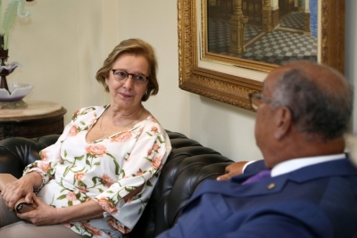 Presidente do TJSE recebe visita da bisneta do jurista Tobias Barreto