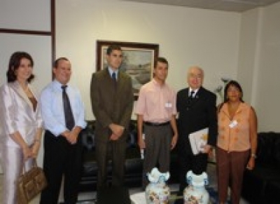 Programa Vivo Voluntário é apresentado ao Presidente do TJ