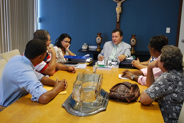 Precatórios: Juiz recebe comissão de credores e herdeiros