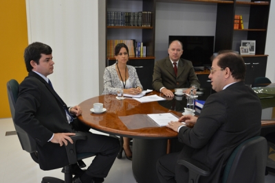 Precatórios: Juiz Gestor participa de encontro com Presidente do TRT 20ª Região