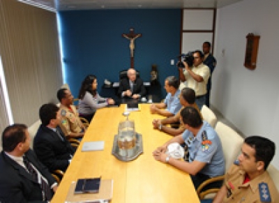 TJSE doa computadores aos Bombeiros e PM