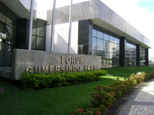 Alteração nos locais de estacionamentos do Fórum Gumersindo Bessa