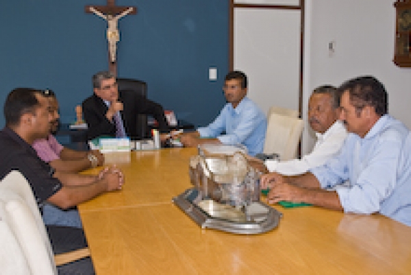 Presidente do TJSE recebe lideranças comunitárias de Aracaju e Socorro