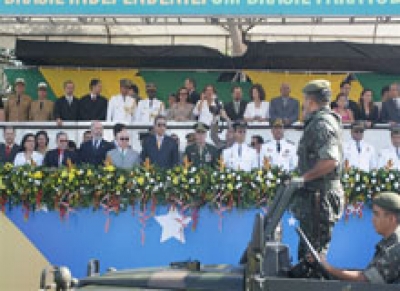 Presidente do TJ/SE prestigiou desfile de 7 de Setembro