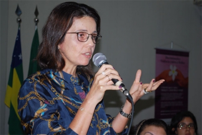 Coordenadora da Mulher faz palestra em Lagarto no I Fórum Estadual do Programa Mulheres Mil 