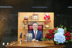 Desembargador Edson Ulisses lança livro sobre o Quinto Constitucional