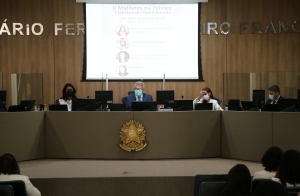 Coordenadora da Mulher discute em evento do TRE desafios enfrentados na política