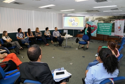 Projeto Educação e Justiça Restaurativa é apresentado para técnicos da Seed Fundação Renascer