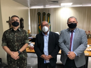 Presidente do TJSE recebe visita do comandante do 28º BC