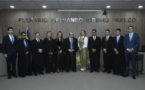 Desembargadores prestigiam posse de advogado como membro do TRE