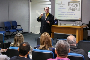 Ejuse: servidores participam de curso de comunicação