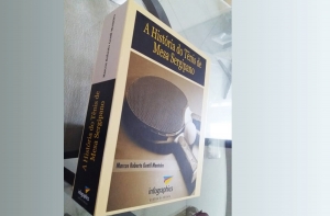 Servidor do TJSE lança livro sobre tênis de mesa em Sergipe