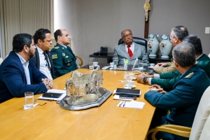 Presidente do TJSE recebe comitiva para troca de experiências sobre segurança pública