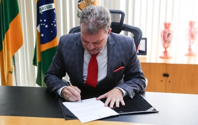 Presidente assina Portaria de Promoção do Juiz Edivaldo dos Santos a desembargador