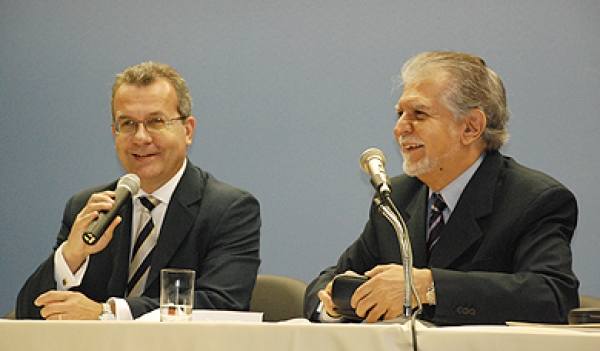 Magistrados do TJSE debatem com Domingos Meirelles relacionamento entre imprensa e Judiciário