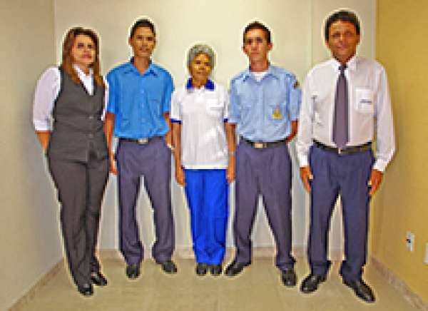 Uniformes padronizam serviços do TJSE