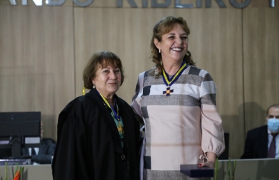 Magistrados do TJSE recebem Medalha do Mérito Eleitoral