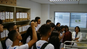 Estudantes realizam visita ao Arquivo Judiciário