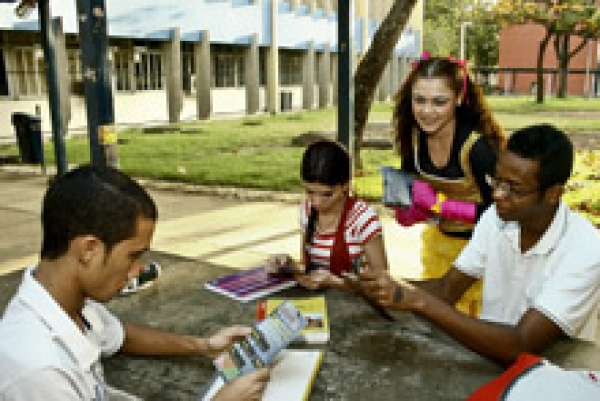 Meta 4: UFS recebe projeto Informe Legal