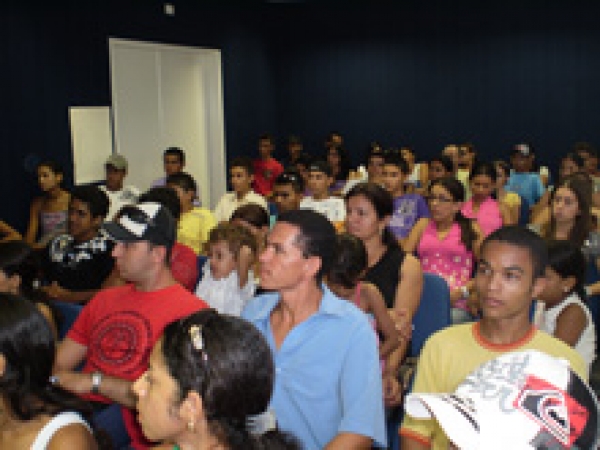 Memorial recebe alunos de Tobias Barreto