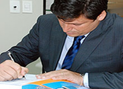 Pedro Lenza visita instalações da Esmese