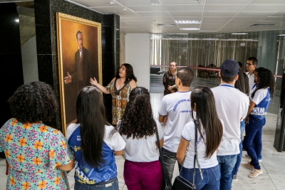 Formando Cidadãos recebe estudantes de Cedro