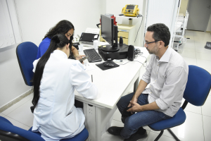 Servidores aproveitam serviços do Ipesáude para atualizar cartão de vacina