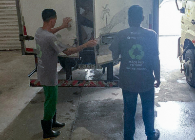 TJSE reforça compromisso com a sustentabilidade na entrega de documentos para descarte à Cooperativa CARE