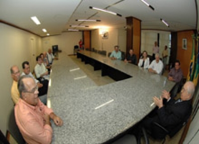 Classe empresarial realiza visita de cortesia a Artêmio Barreto