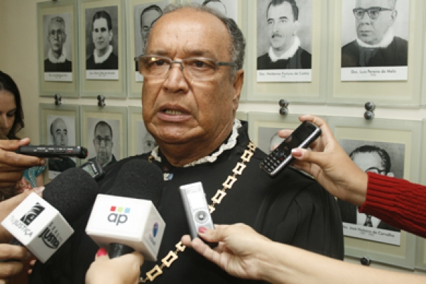 Desembargador Osório de Araújo assume Presidência do TJSE