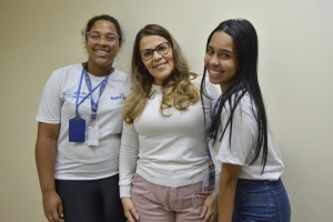 Jovem Aprendiz: CIJ parabeniza alunas que passaram no vestibular