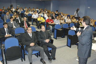 Magistrados discutem Execução Fiscal com Procurador da Fazenda Nacional 