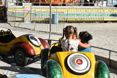 Crianças e adolescentes em situação de acolhimento institucional curtem tarde de lazer no Fiesta Park