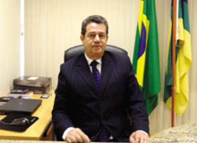 Desembargador Luiz Mendonça toma posse no TRE