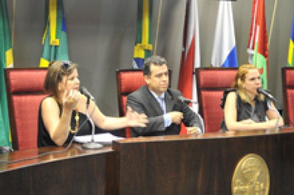 Painel com delegada, promotor e juíza encerra Seminário Comunicação e Justiça