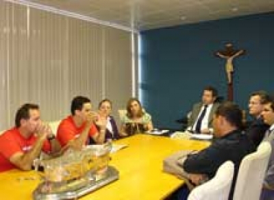 Presidente do TJSE apresenta proposta de reajuste à diretoria do SINDISERJ