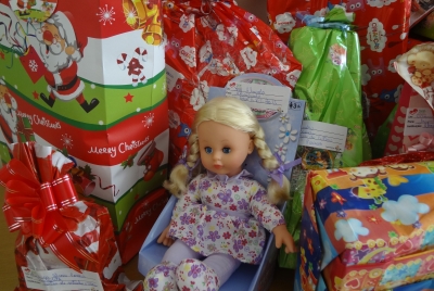 CIJ e parceiros distribuem presentes doados na Árvore dos Sonhos