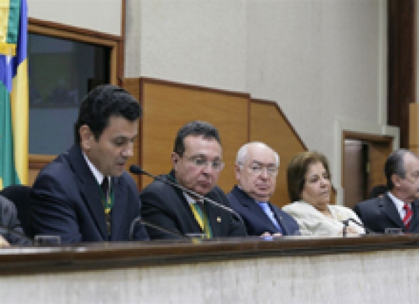 Presidente do TJ/SE prestigia solenidade de homenagem a Gama