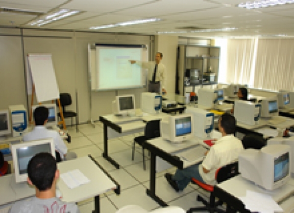 ESAJ promove treinamento para servidores sobre gravação do Júri