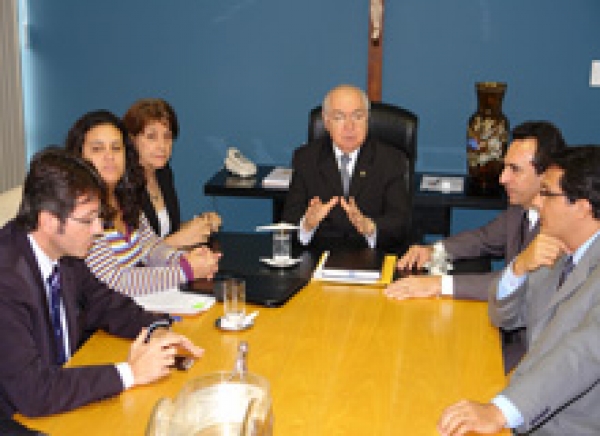 Judiciário assina termo de cooperação com o Executivo