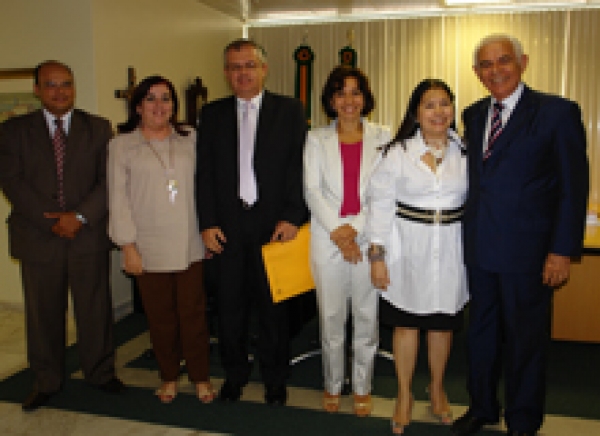 TJSE e Unit assinam convênio de prestação de serviços