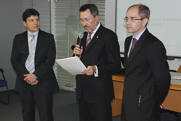 Juízes do CNJ ministram curso sobre processo judicial eletrônico